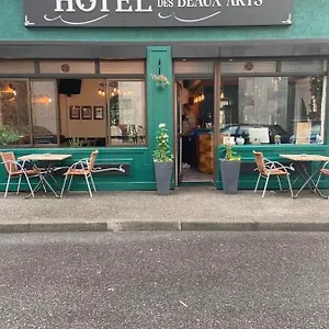 https://hotel-santal.hotels-rhonealpes.com
